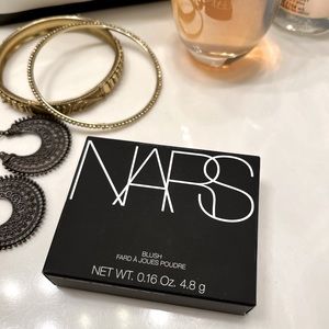 NARS blush in Dolce Vita.